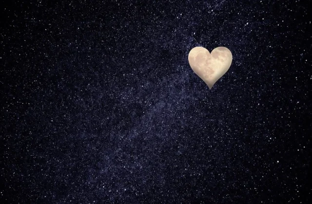 noche y luna de corazon