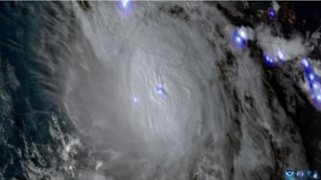 huracan otis desde el cielo