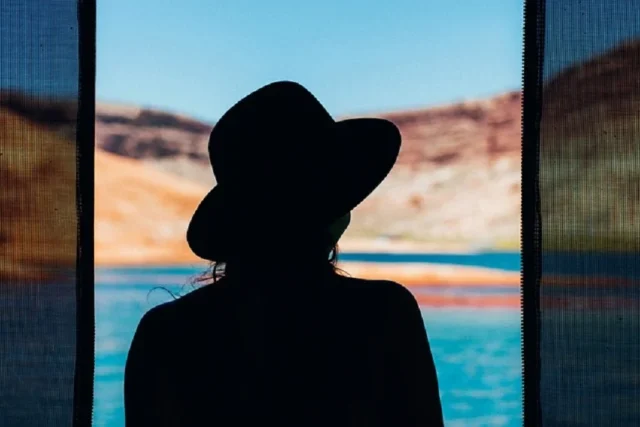 mujer silueta sombra