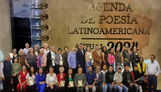 presentacion de agenda de poesia latinoamericana 2024 en la buap