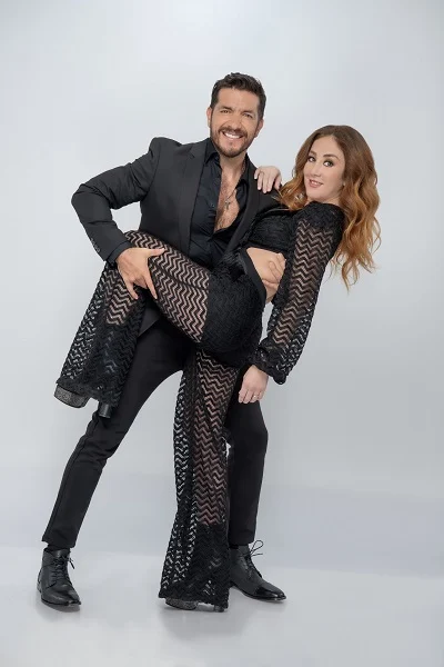 MARIANA AVILA-LAS ESTRELLAS BAILAN EN HOY