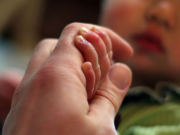 Exámenes genéticos mejorarían el pronóstico de tumores en niños