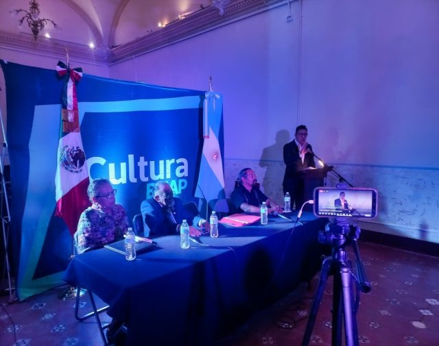 Abel Perez Rojas en transmision y en personal OK