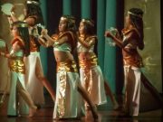 Conoce los beneficios de practicar la danza árabe desde niños