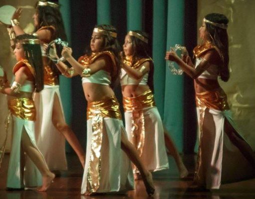 Conoce los beneficios de practicar la danza árabe desde niños