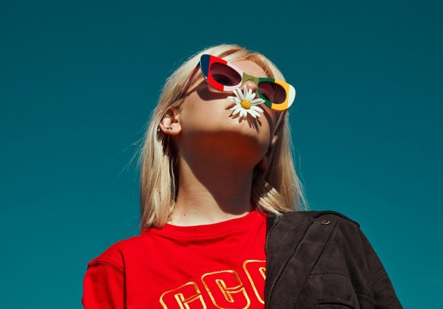 modelo margarita lentes playera