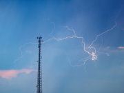Sistema sincronizado monitorearía rayos en tiempo real para evitar sus estragos