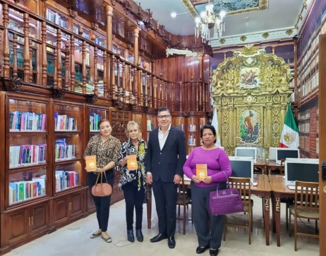Luz Alfa Vargas Abel Pérez Rojas y Zenaida Ortuño OK