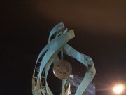 Dos llamas. Escultura de Miguel Peraza