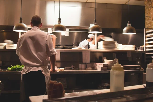 restaurant-2623071_1280