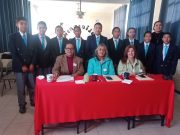 Integrantes del Círculo de Escritores Sabersinfin actúan como jurados