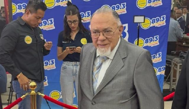 Salvador Calva Morales en premios telebyn 2025
