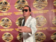 El cantautor poblano Jei Pir recibió el premio “Gran Latino Nueva York City 2025” en el emblemático Time Square
