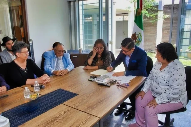 Firma de convenio Sabersinfin con UIIMEX