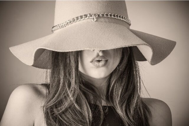 mujer sombrero
