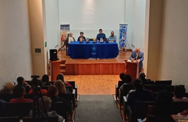 presentación de 5 libros de Salvador Calva Morales