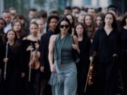 Rosalía presentó completo por 1a vez su álbum “Lux”. Fue en el Museo Nacional de Arte de Catalunya