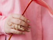 Mujeres conciencia y un ofidio