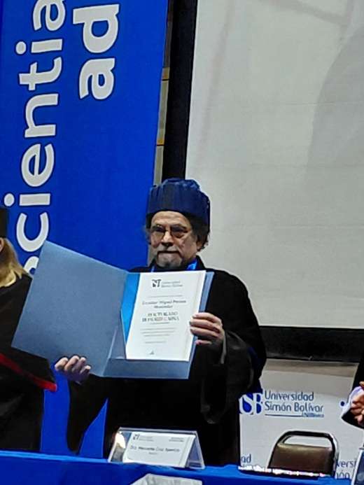 Miguel Peraza doctor honoris causa 2