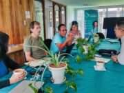 Dialoga Abel Pérez Rojas con doctorantes ecuatorianos sobre educación permanente, poesía y narrativas colectivas