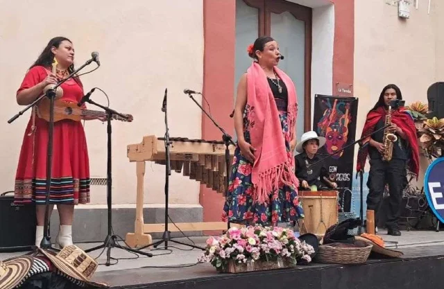 son folkloreros