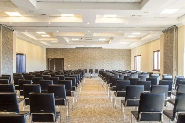 auditorio sala congreso dentistas
