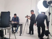 La Agenda, fuego y versos simples