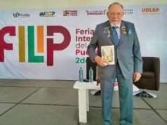 Salvador Calva Morales presentó en la FILIP 2026 «Voces de la poesía del saber infinitista»
