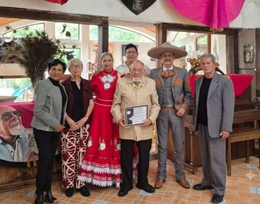 Salvador Calva Morales es nombrado miembro honorario de la Peña Charra Nacional Juan Alférez