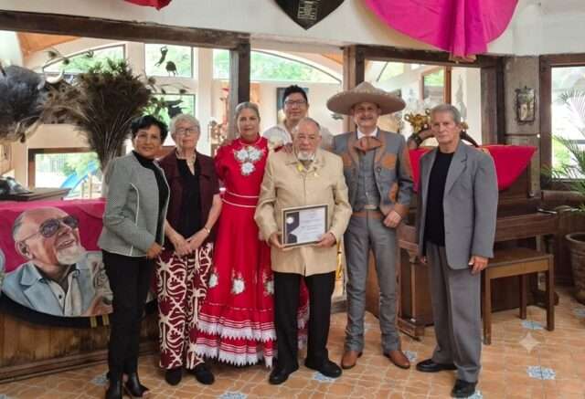 Salvador Calva Morales recibió reconocimiento de la Peña Charra