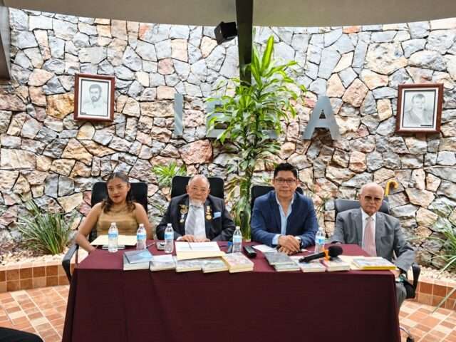Abel Pérez Rojas y Salvador Calva Morales IEEA Puebla