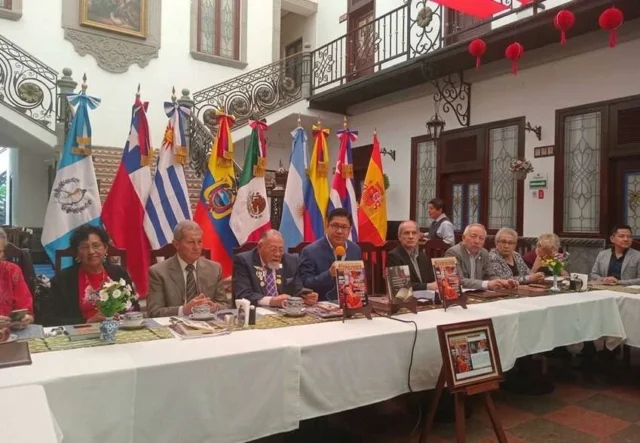 presidium de la presentación de Filigramma #30